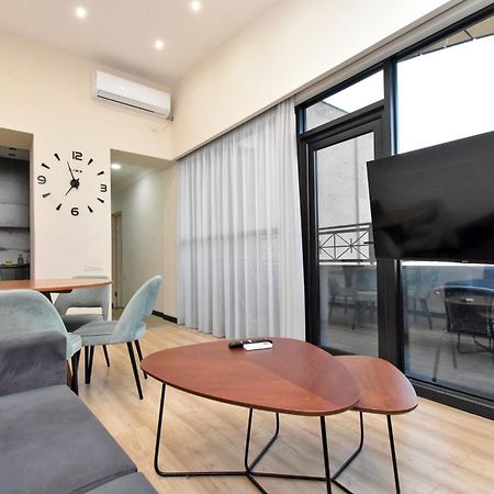 Rent Inn Yerevan On Buzand Street エクステリア 写真