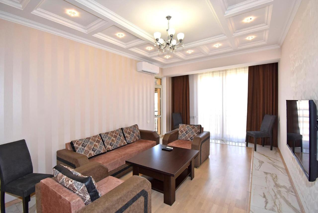 Rent Inn Yerevan On Buzand Street エクステリア 写真
