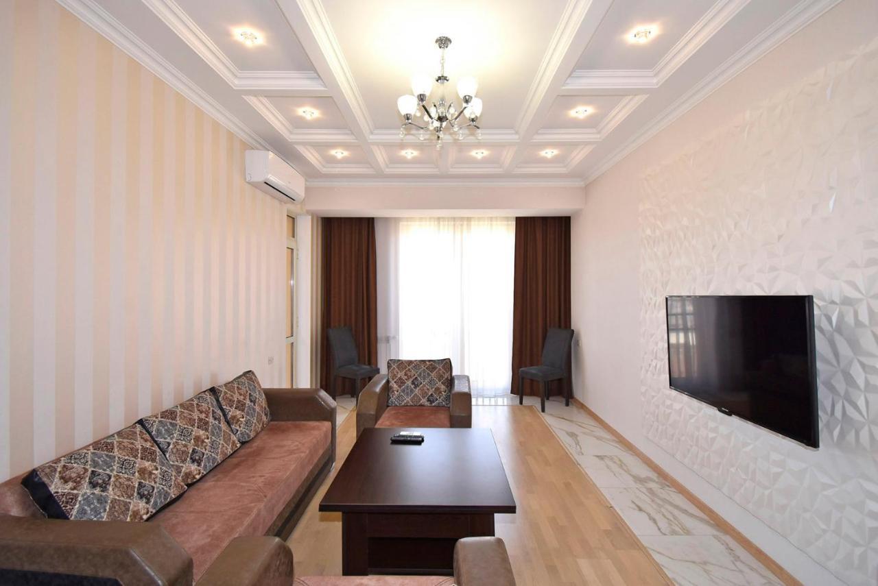 Rent Inn Yerevan On Buzand Street エクステリア 写真