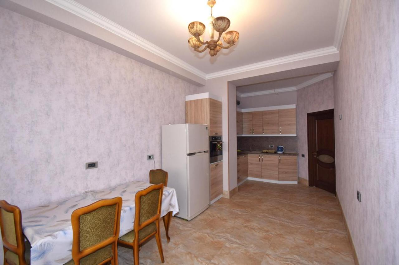 Rent Inn Yerevan On Buzand Street エクステリア 写真