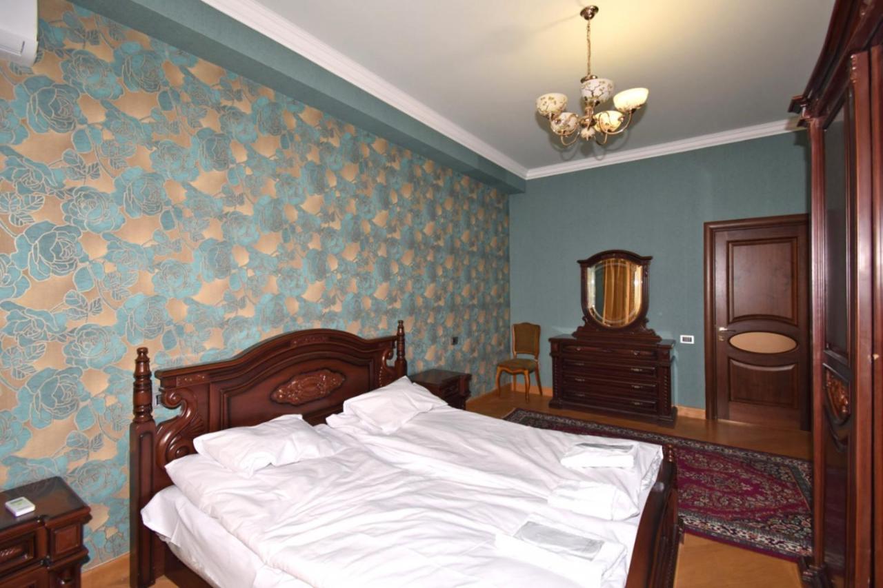 Rent Inn Yerevan On Buzand Street エクステリア 写真