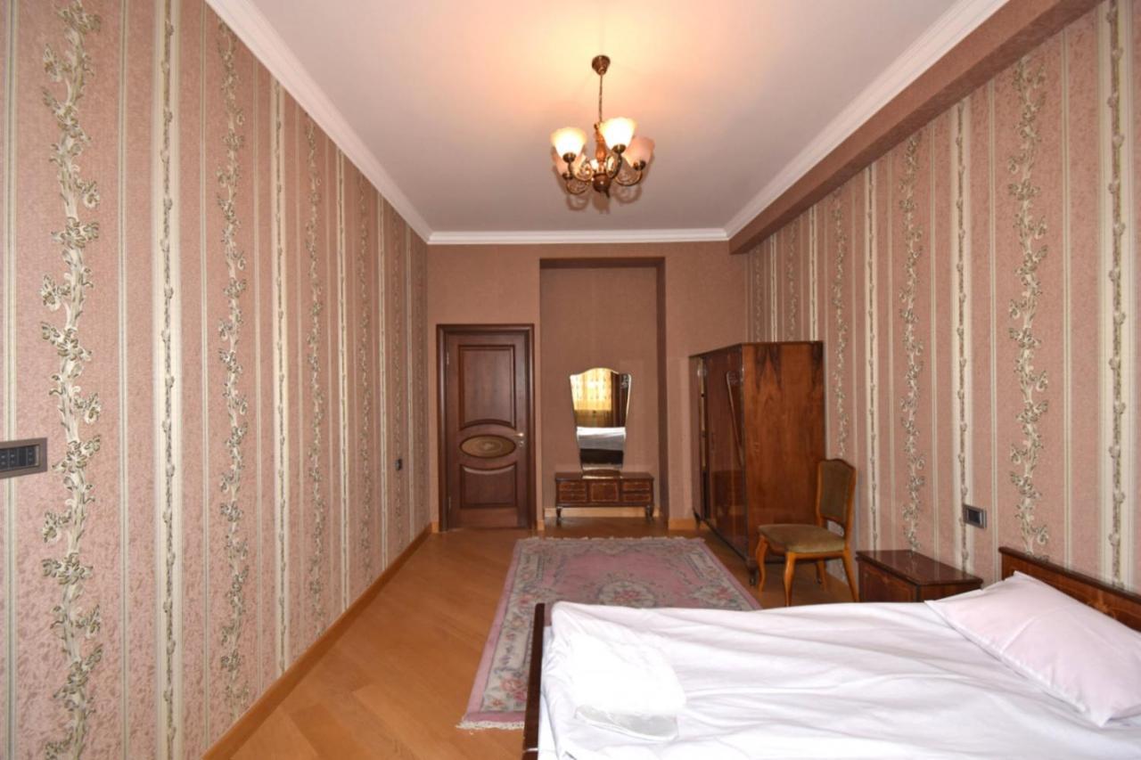 Rent Inn Yerevan On Buzand Street エクステリア 写真