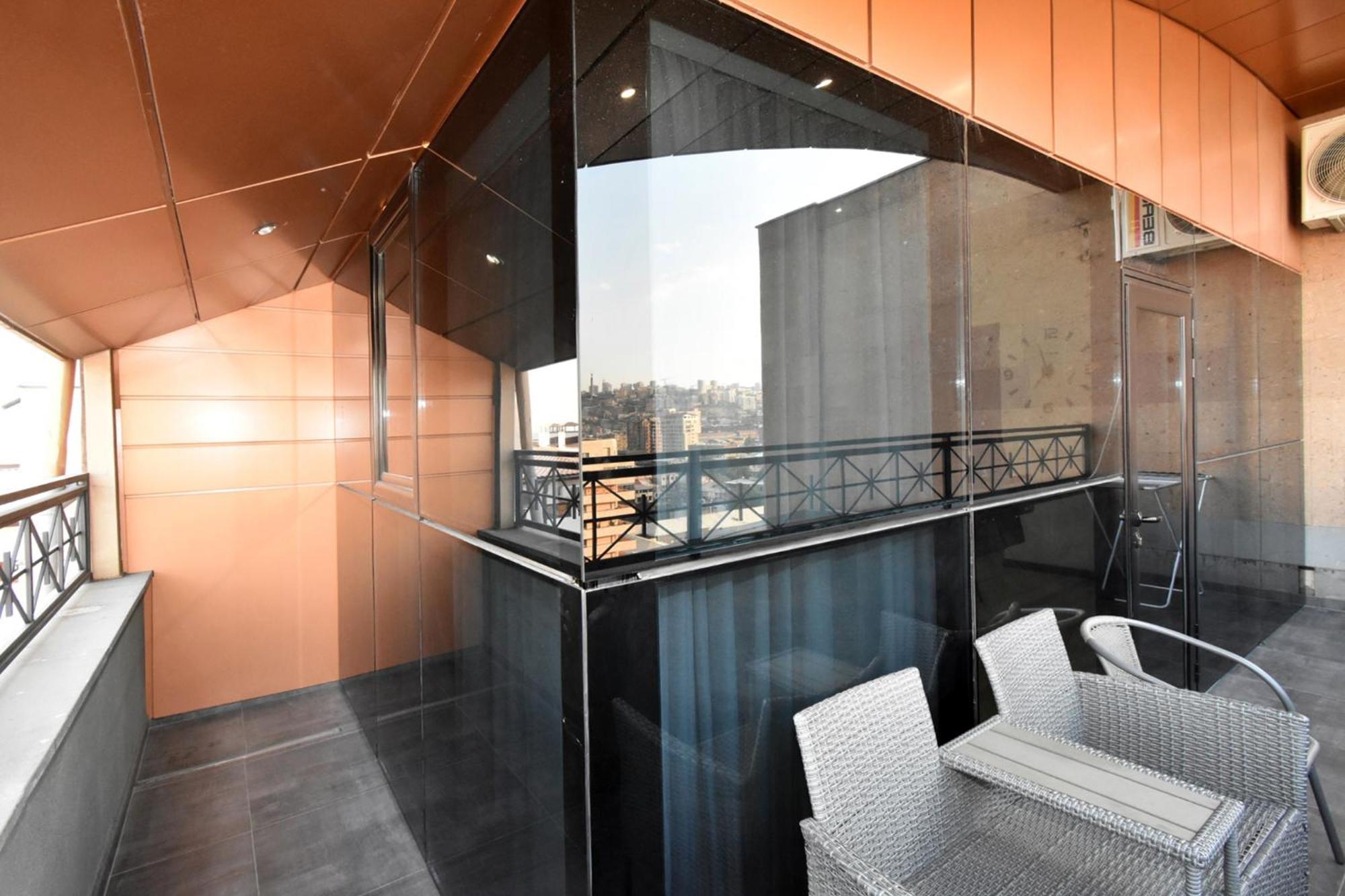 Rent Inn Yerevan On Buzand Street エクステリア 写真