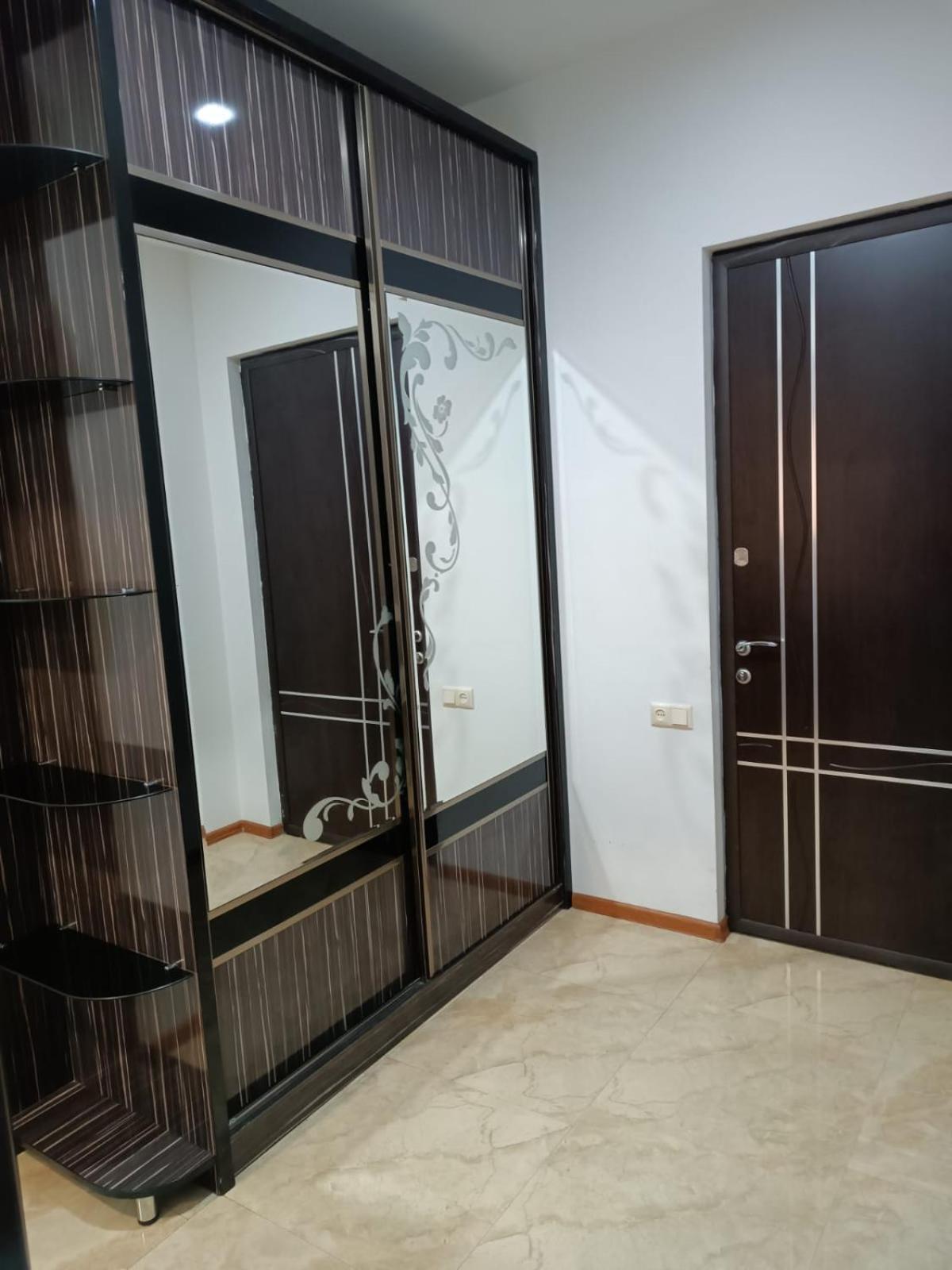 Rent Inn Yerevan On Buzand Street エクステリア 写真