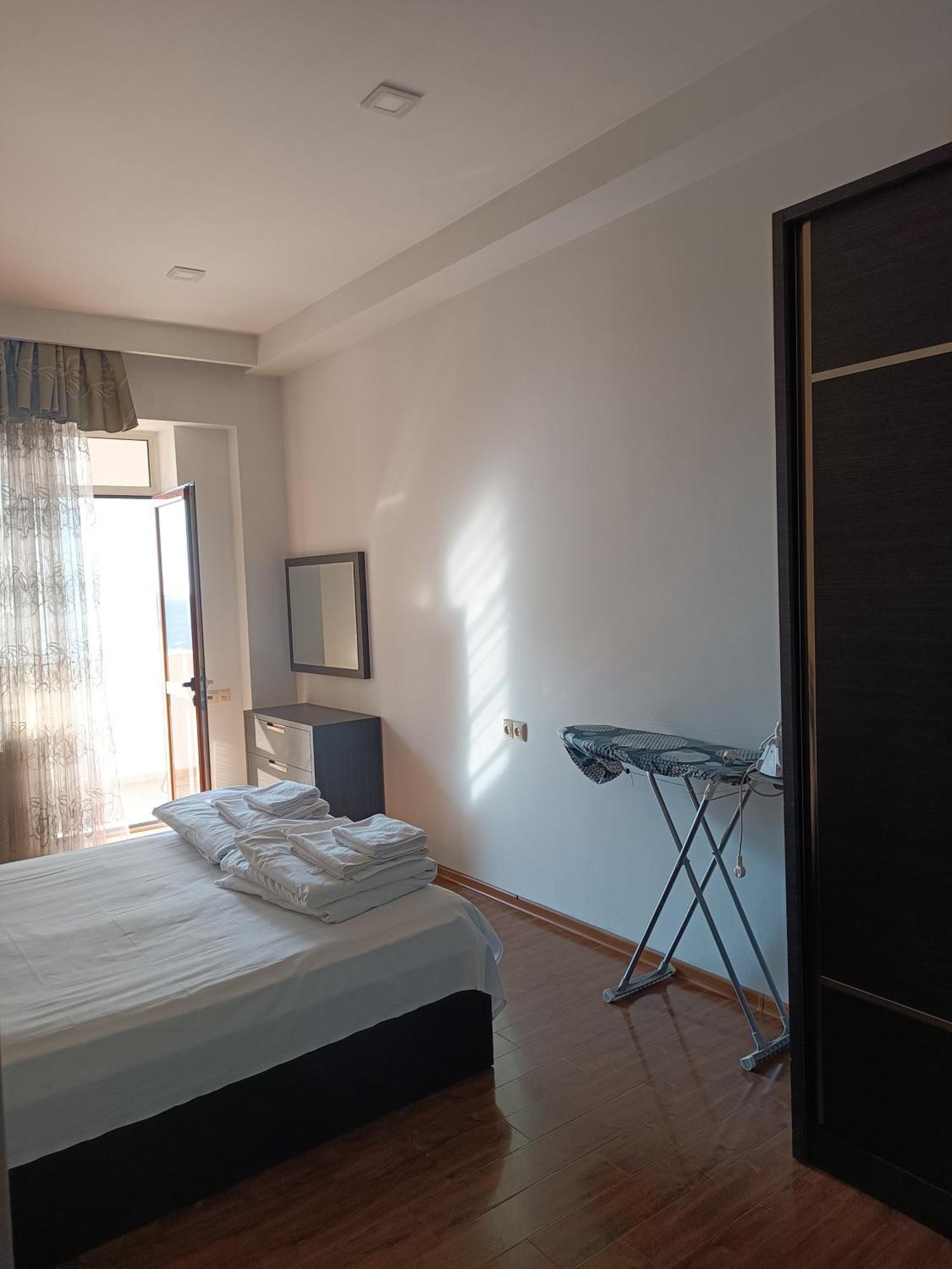 Rent Inn Yerevan On Buzand Street エクステリア 写真