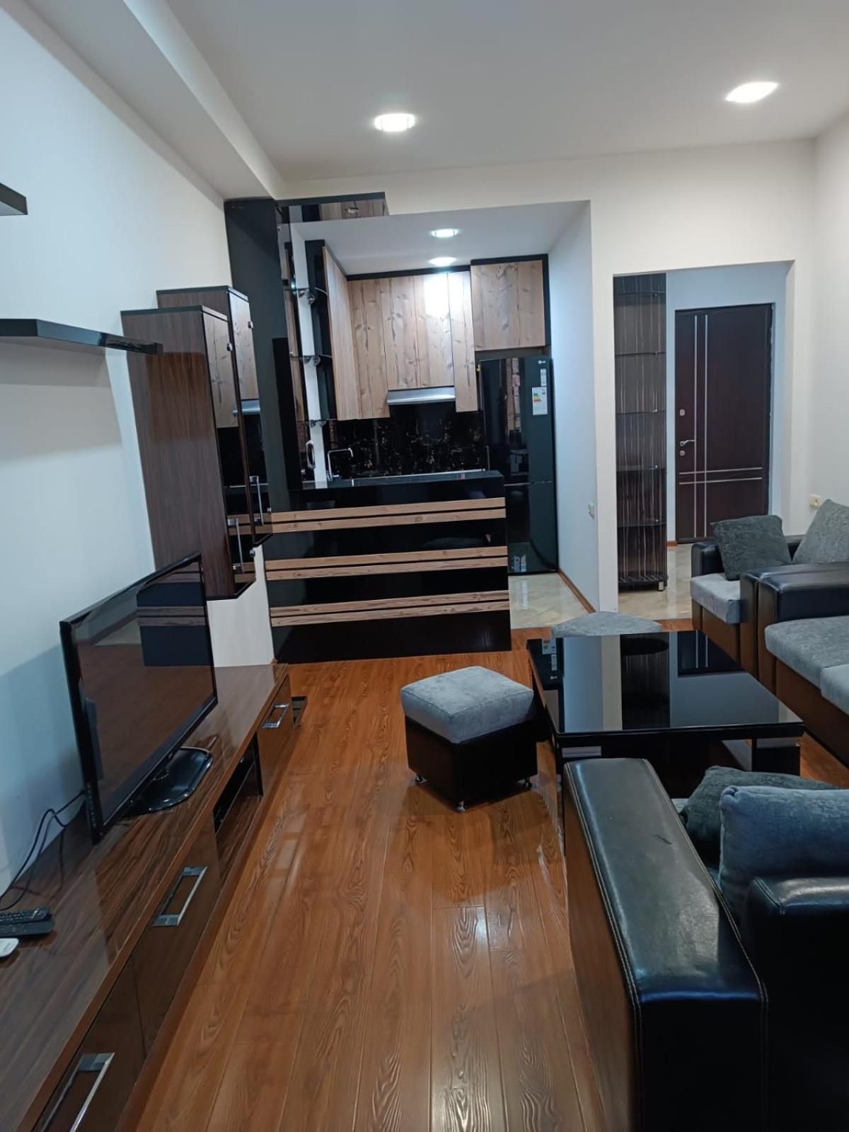 Rent Inn Yerevan On Buzand Street エクステリア 写真
