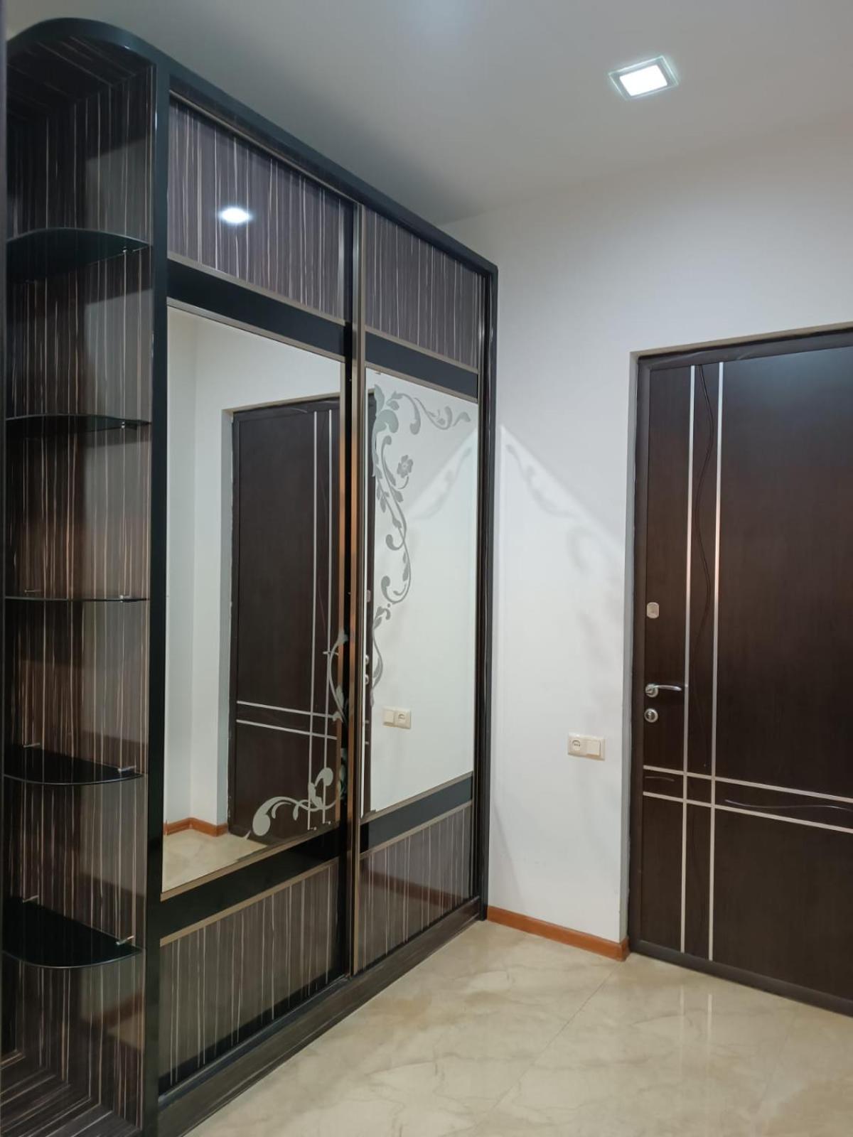 Rent Inn Yerevan On Buzand Street エクステリア 写真